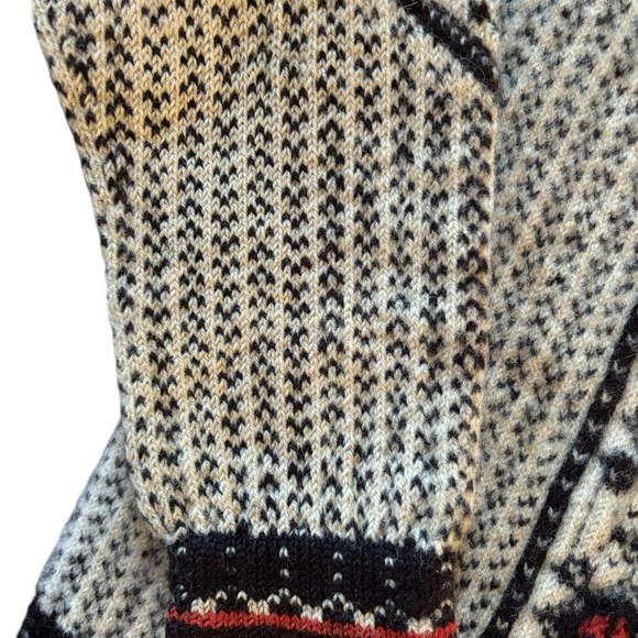 VTG Wool Chunky Knitted Cardigan Sweater M Black Cream Red Metal Scroll Buttons - Picture 4 of 13